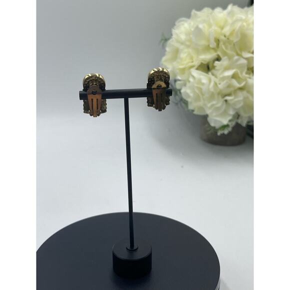 Vintage Signed Francesca
Romano Blue Sodalite Etruscan Clip On Earrings - Picture 10 of 16